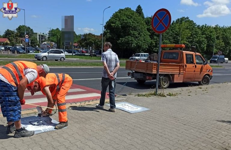 ZAMOŚĆ: Schowaj telefon – przypominają piktogramy.