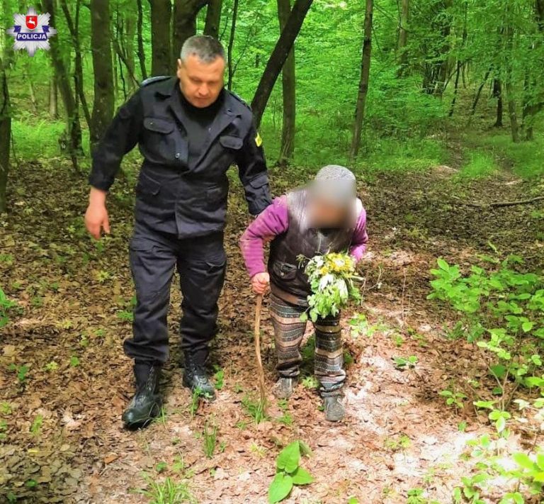 92-latka zagubiła się w lesie. Poszukiwania trwały całą noc.
