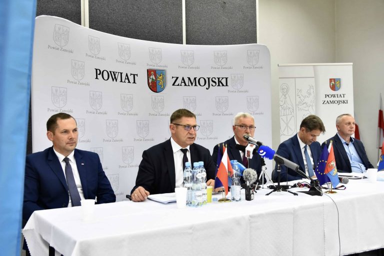 Półmetek kadencji władz powiatu zamojskiego. Relacja z konferencji prasowej [FILM]