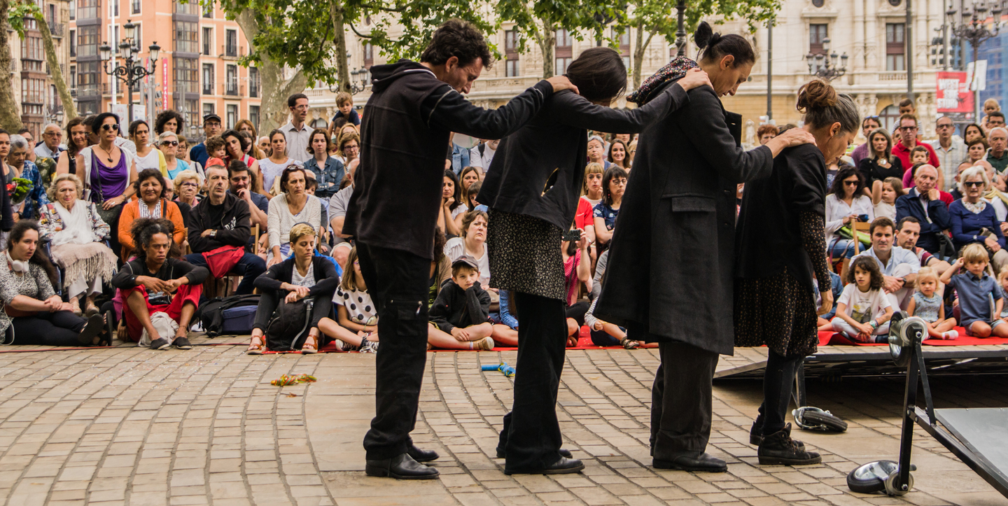 crepe immigrants charlotte jaeckel 46. ZLT trwa. Za nami koncert "Bończyk śpiewa Młynarskiego", przed nami spektakl „Wall Cracks”