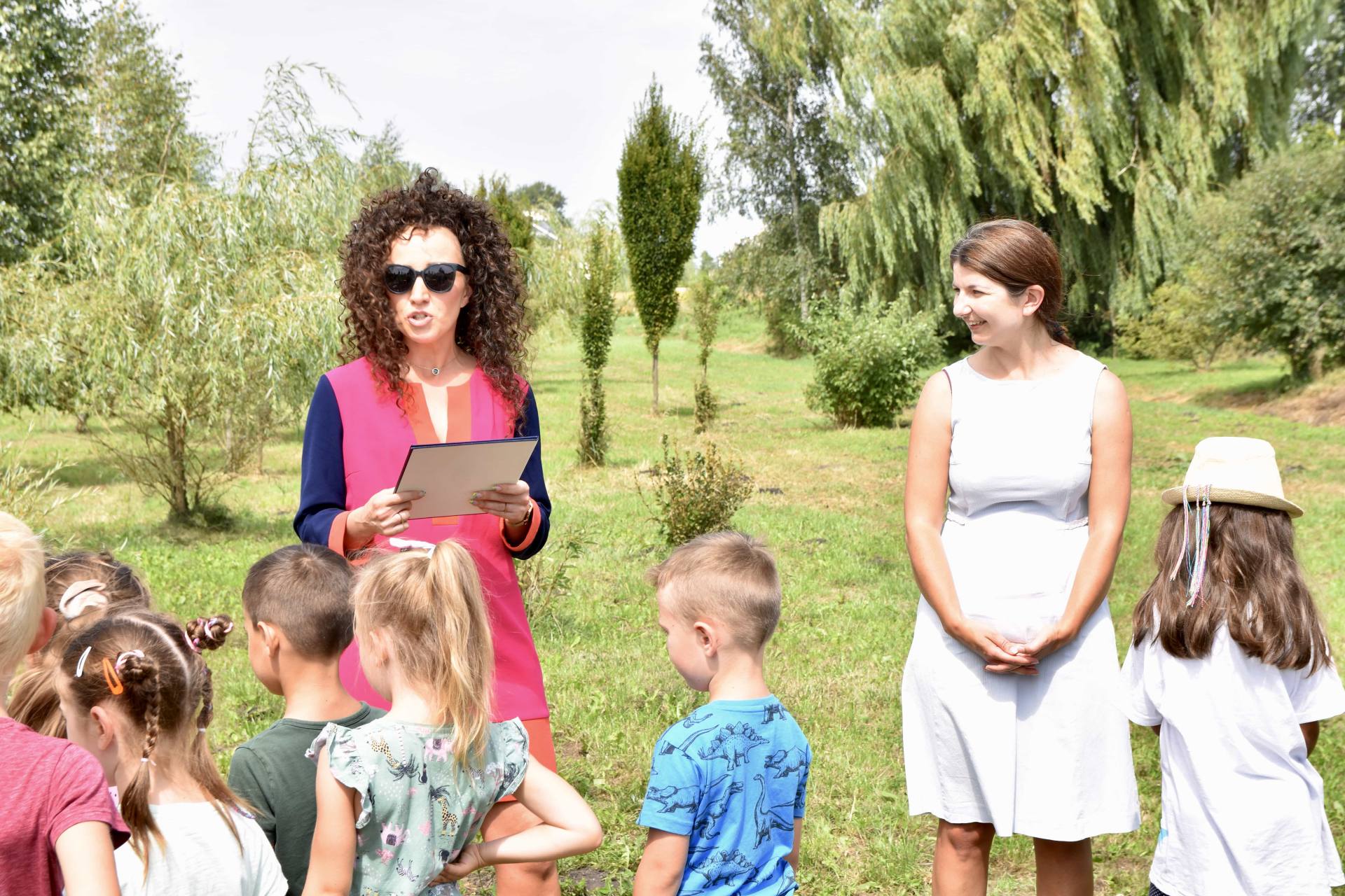 dsc 9906 ZAMOŚĆ: Miejska pasieka z ulami z recyklingu uroczyście otwarta [ZDJĘCIA]