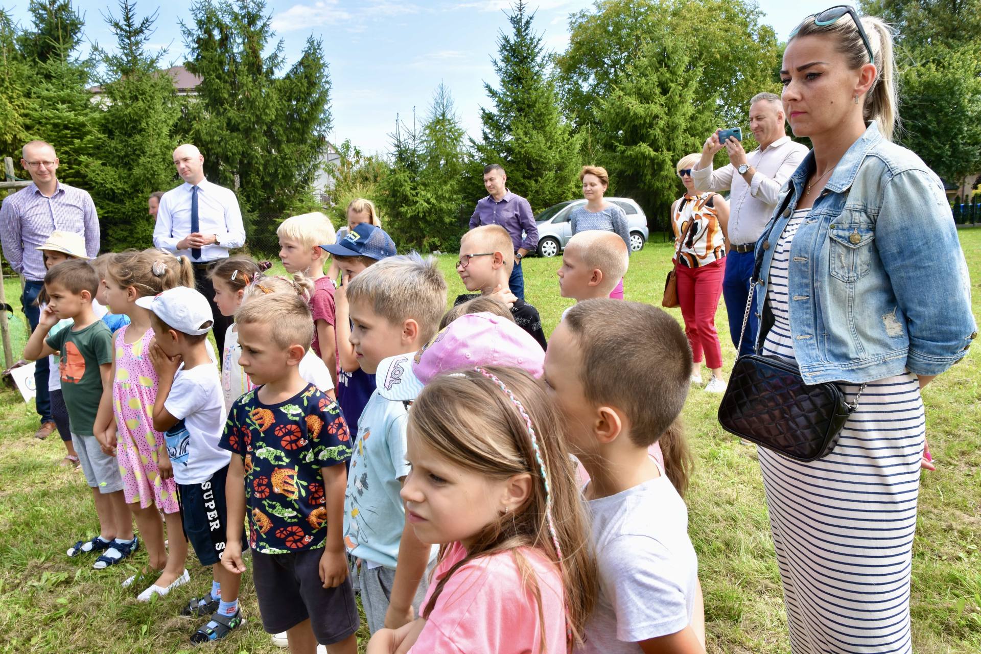 dsc 9907 ZAMOŚĆ: Miejska pasieka z ulami z recyklingu uroczyście otwarta [ZDJĘCIA]