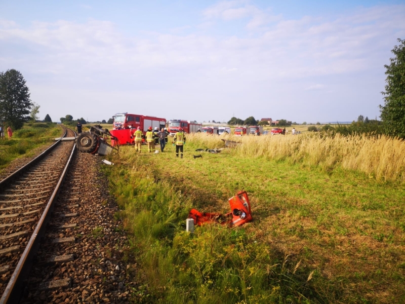 img 20210823 wa0002 GM. NIELISZ: Traktorzysta wjechał pod pociąg. Nie udało się go uratować.