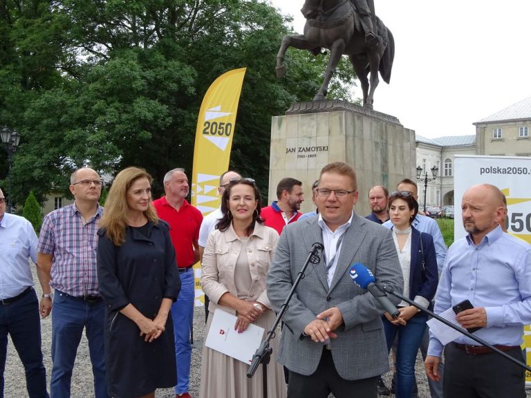 Liderzy i działacze Polski 2050 spotkali się w Zamościu. Rozmawiali m.in. o zamknięciu oddziału pediatrycznego w naszym mieście