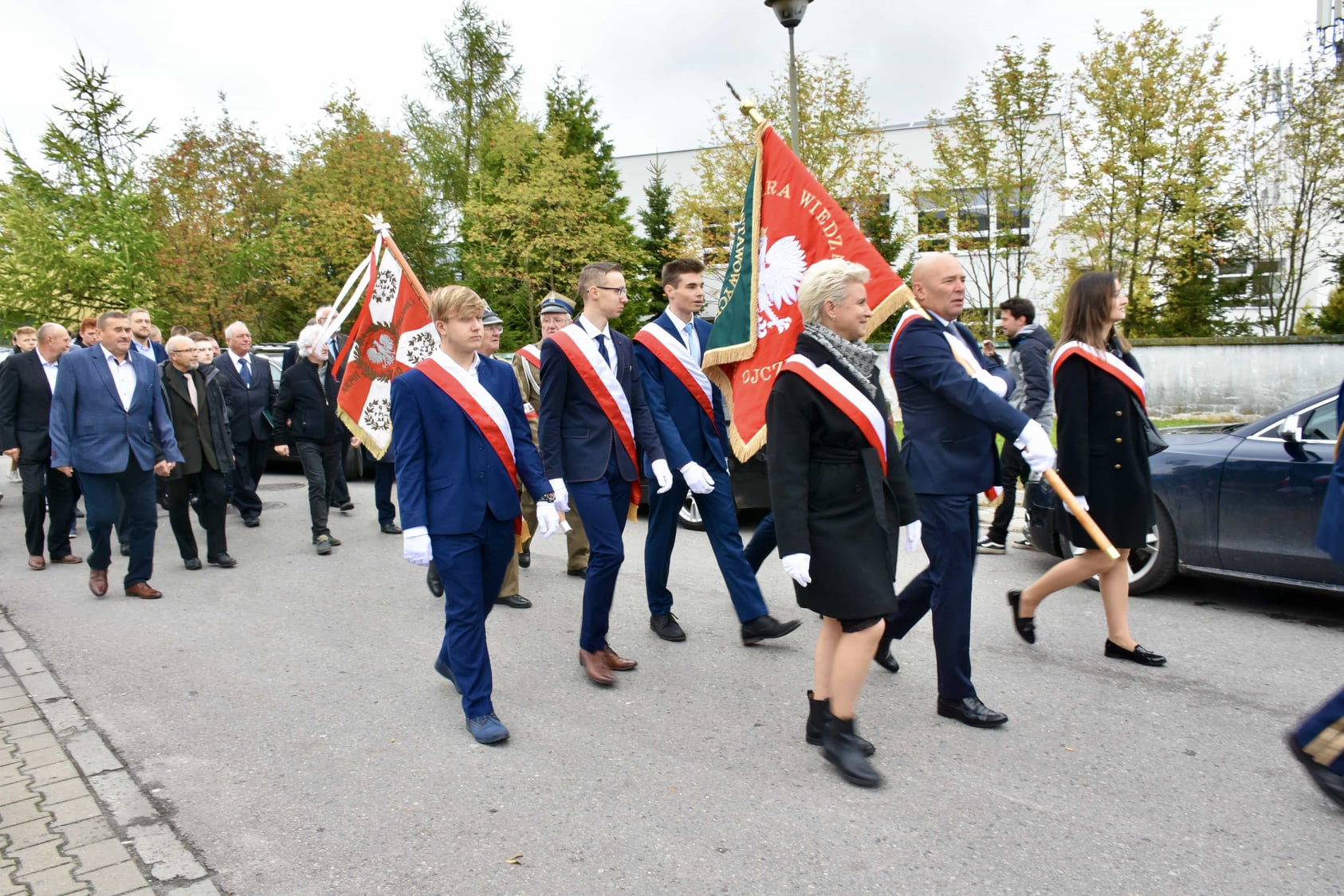 242682897 119279133804549 1990381273685567834 n 100- lecie zamojskiego "Elektryka". Prezydent Wnuk wyróżnił szkołę medalem "Zasłużony dla Zamościa"