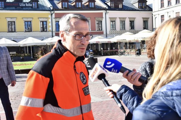 dsc 4277 Poświęcenie i przekazanie nowych ambulansów oraz wręczenie odznaczeń medykom [ZDJĘCIA]