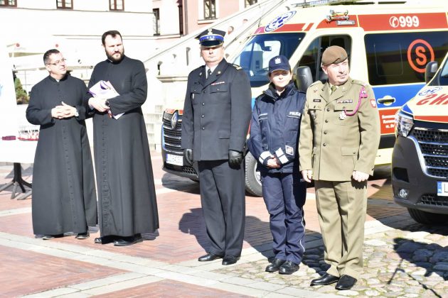 dsc 4299 Poświęcenie i przekazanie nowych ambulansów oraz wręczenie odznaczeń medykom [ZDJĘCIA]