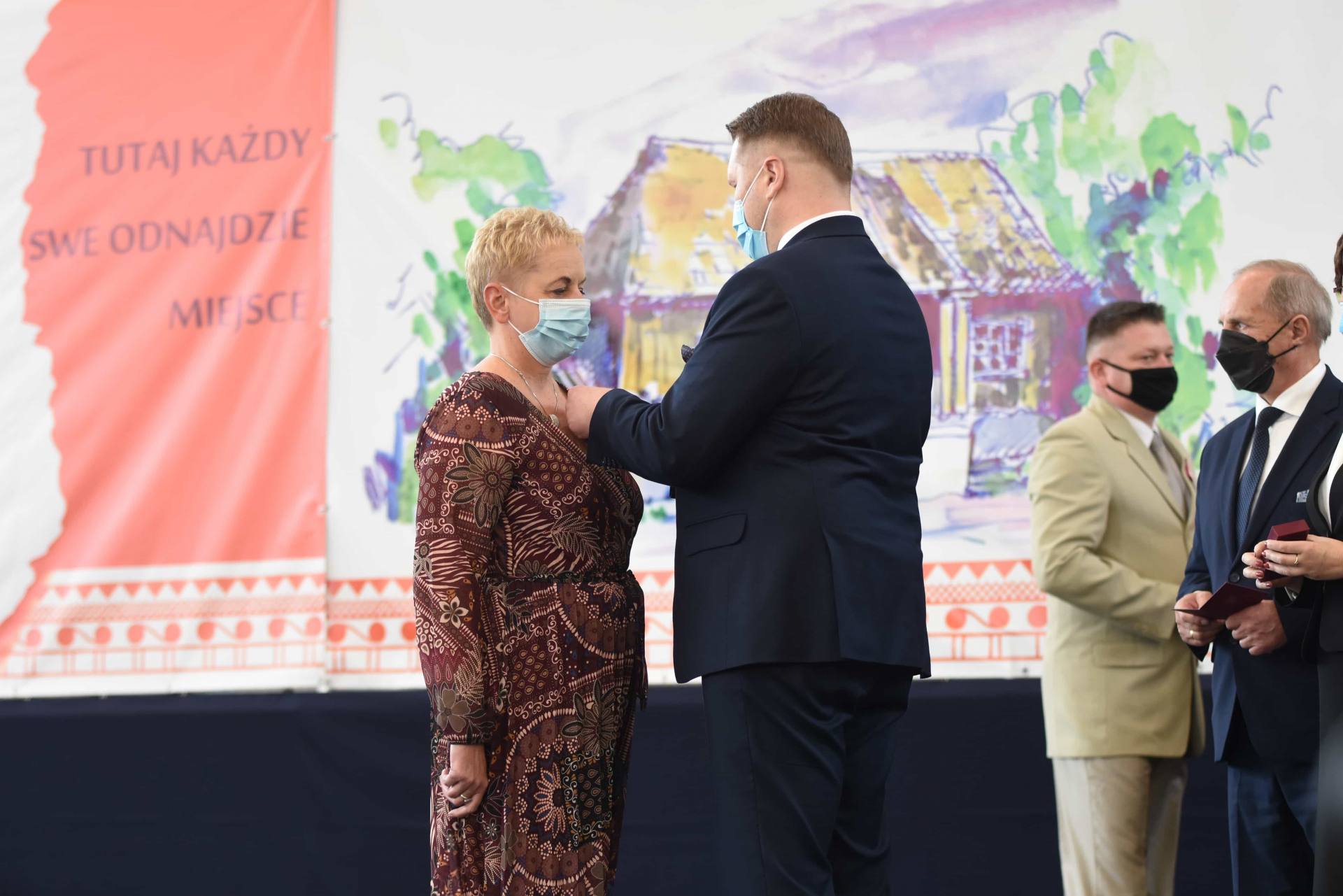 dsc 6949 Nauczyciele i pracownicy oświaty uhonorowani. Relacja z regionalnych obchodów Dnia Edukacji Narodowej.