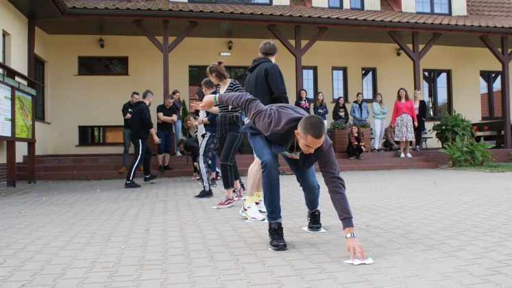 05 Młodzi o funkcjonowaniu w trakcie pandemii