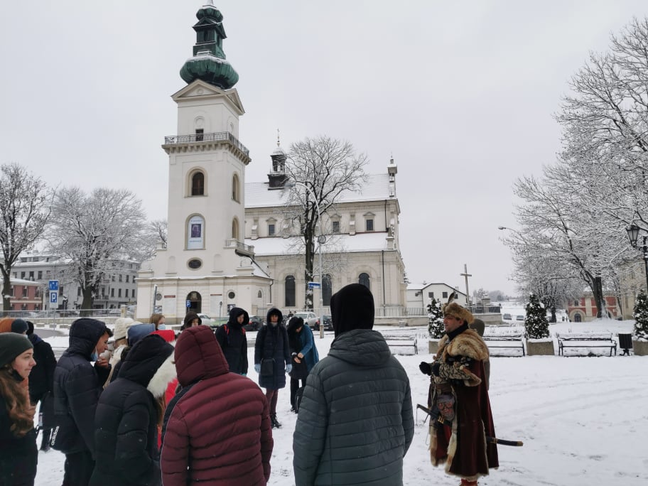 264004973 1220500855021212 7433273915392238424 n Międzynarodowi goście w SP nr 10 w Zamościu [ZDJĘCIA]