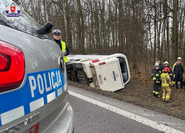 68 195846 Groźny wypadek autokaru. 11 osób w szpitalu