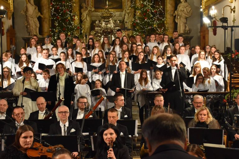 Przed nami tradycyjny “Noworoczny Koncert Kolęd” w wykonaniu Namysłowiaków.