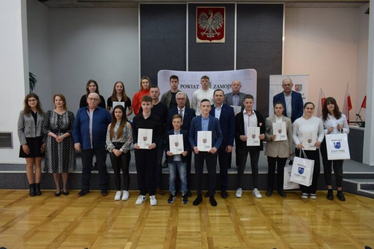 Starosta Zamojski nagrodził wybitnych sportowców i trenerów