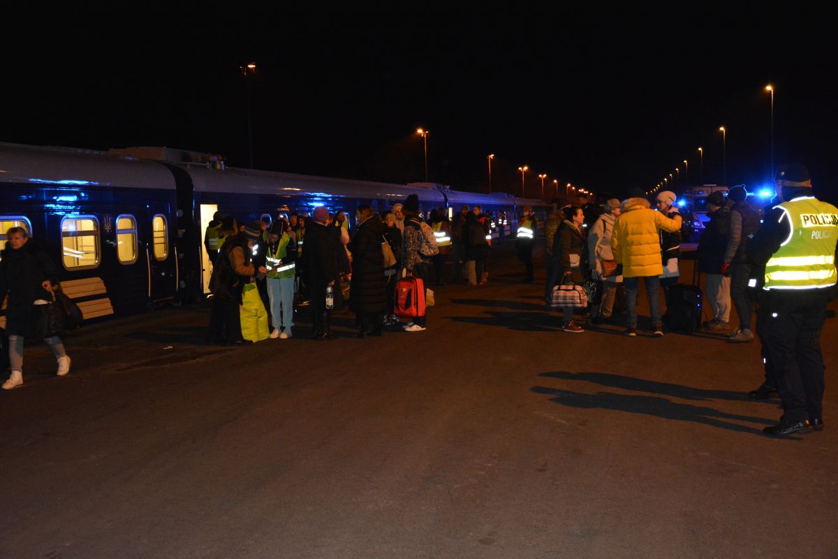 dsc 0008 W trzecim pociągu do Bortatycz przyjechało 2370 ukraińskich uchodźców