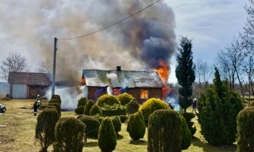 Pożar budynku mieszkalnego