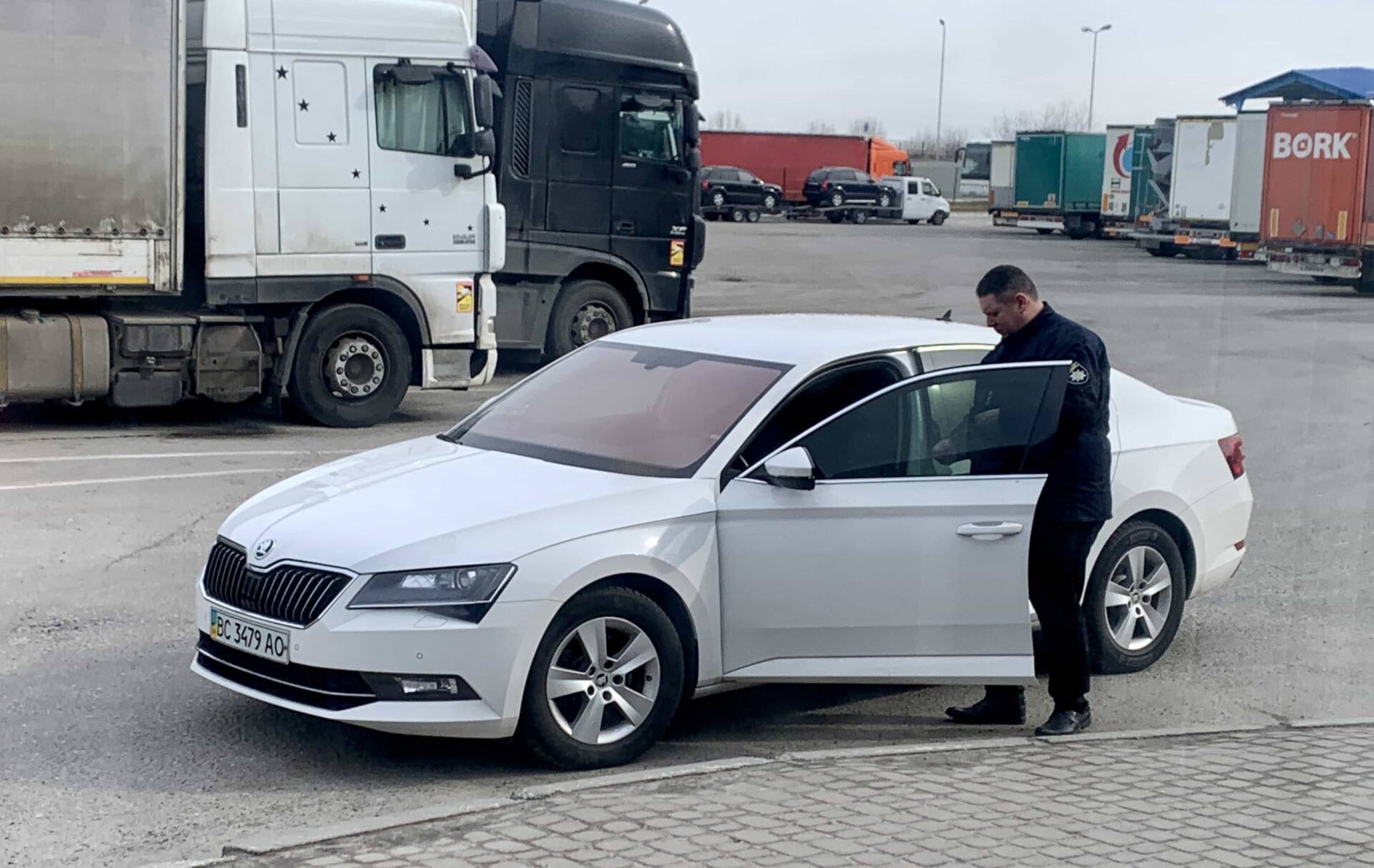 img 6820 Kilkanaście ton darów i karetka pogotowia dotarły do Żółkwi w Ukrainie