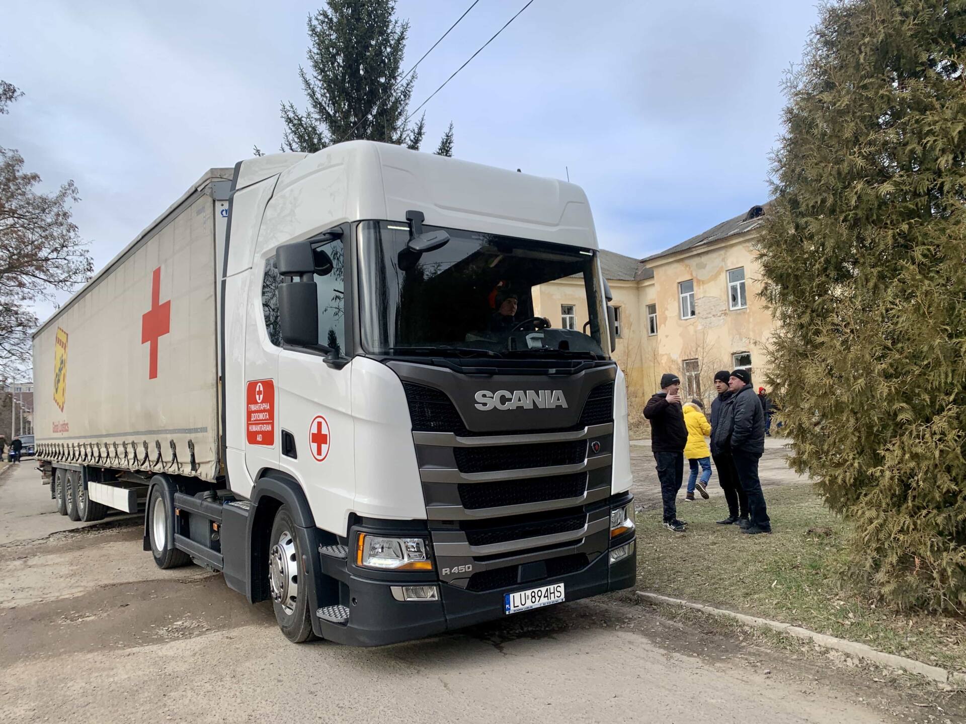 img 6897 Kilkanaście ton darów i karetka pogotowia dotarły do Żółkwi w Ukrainie