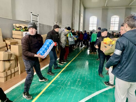 img 6928 Kilkanaście ton darów i karetka pogotowia dotarły do Żółkwi w Ukrainie