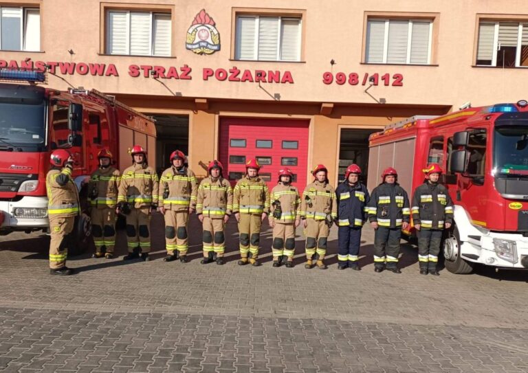 ZAMOŚĆ/ SZCZEBRZESZYN: Minuta ciszy dla poległych strażaków z Ukrainy