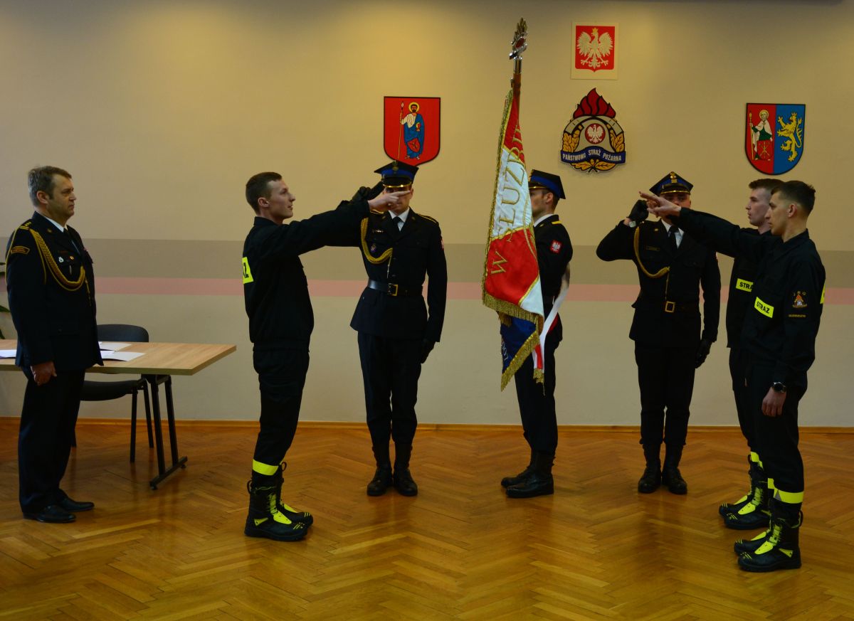 slubowanie Ślubowanie i awanse u zamojskich strażaków