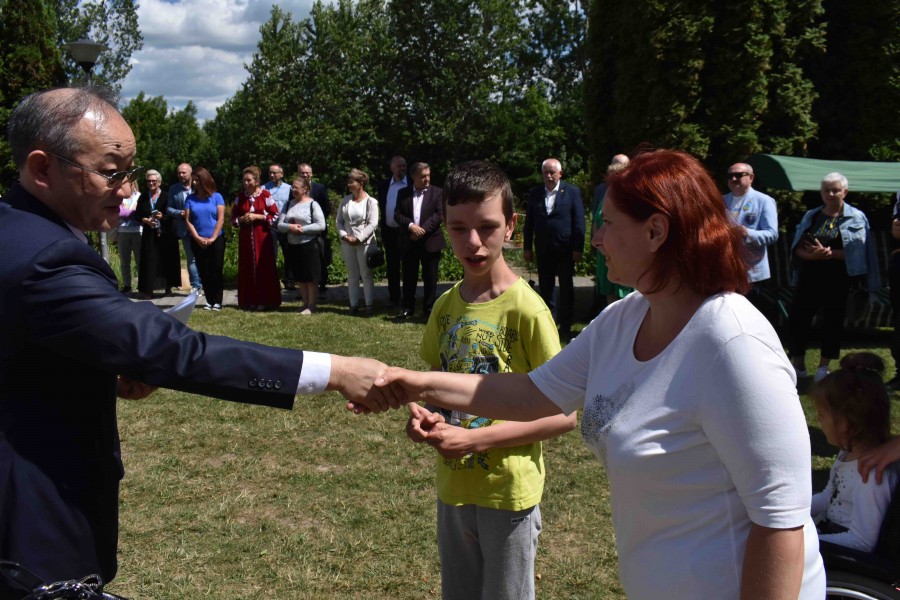 1198b Podziękowali darczyńcom. Spotkanie na terenie miniosiedla dla niepełnosprawnych uchodźców z Ukrainy