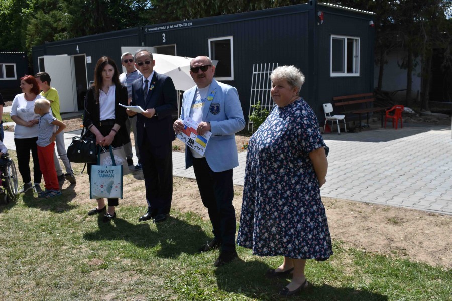 1200b Podziękowali darczyńcom. Spotkanie na terenie miniosiedla dla niepełnosprawnych uchodźców z Ukrainy