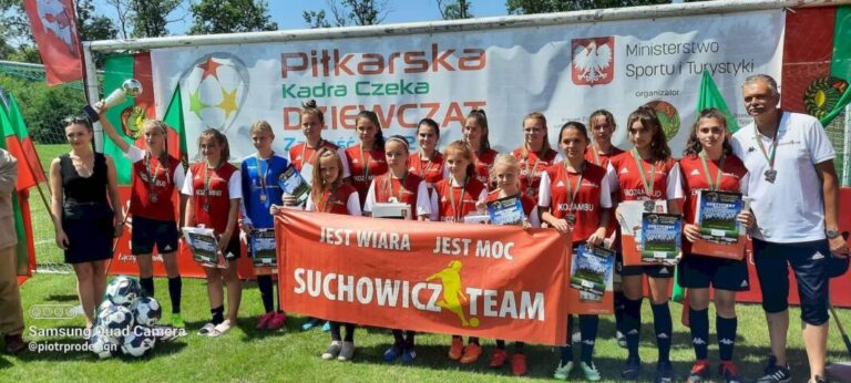 Brązowe medalistki z Suchowiczteam