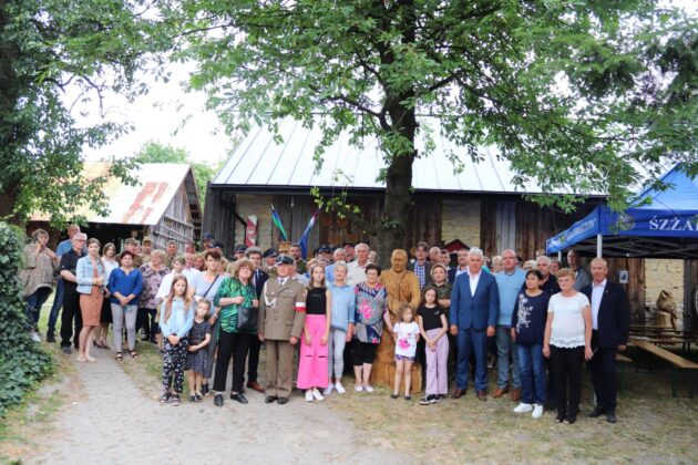 img 6967 Plener rzeźbiarski pt. ,,Wdzięczni bohaterom II