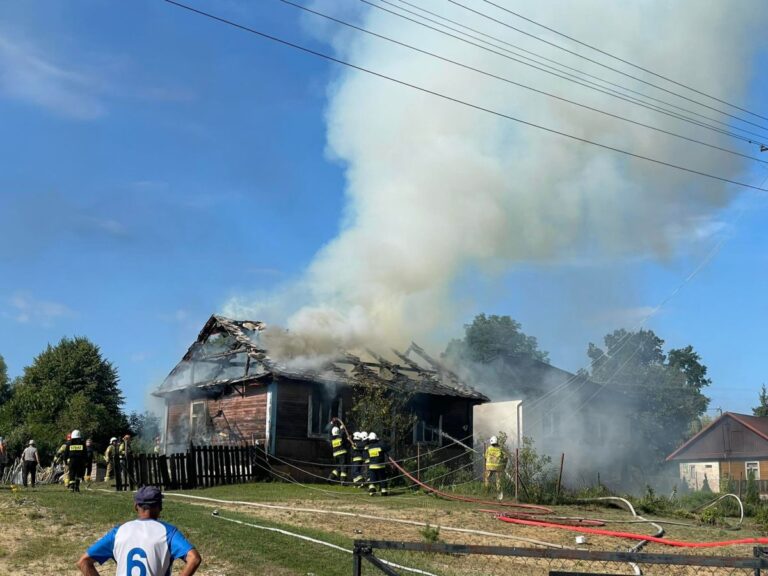 Drewniany dom spłonął doszczętnie