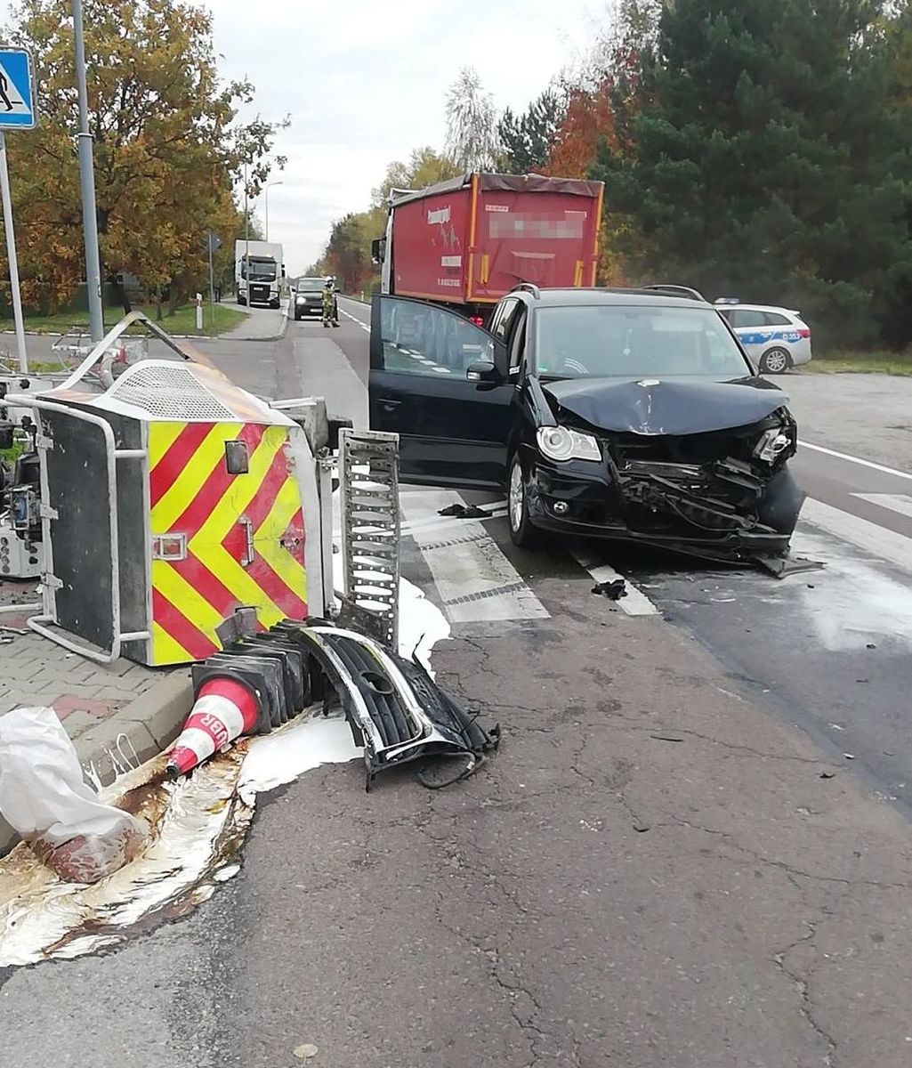 359 210724 Obywatel Ukrainy wjechał w maszynę do malowania pasów