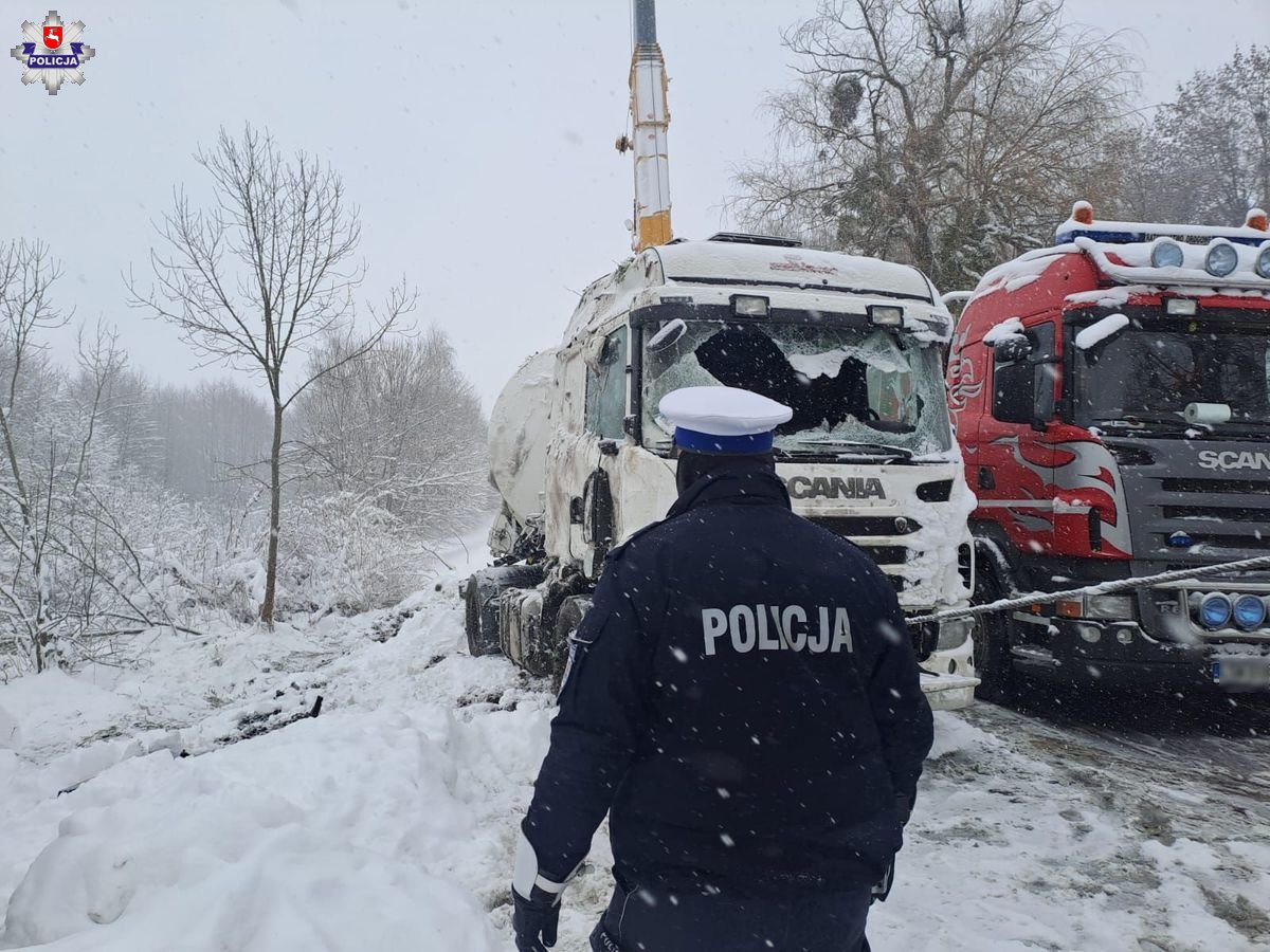 68 213054 Trudne warunki na drogach, zachowajmy czujność (ZDJĘCIA)