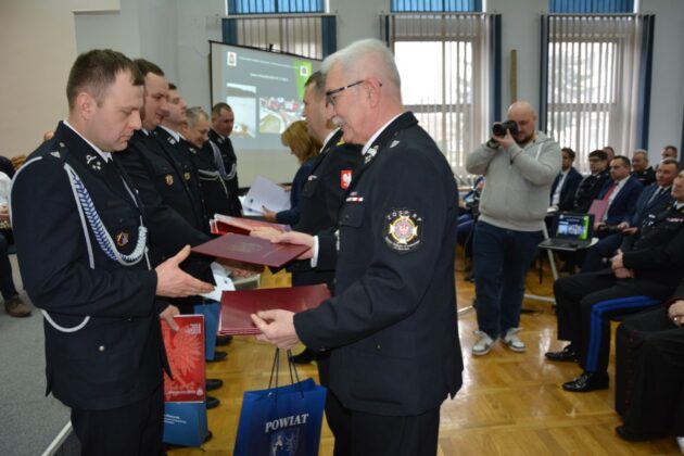 dsc 01551 1 Podziękowali za uratowanie życia mężczyzny i pomoc uchodźcom (zdjęcia)