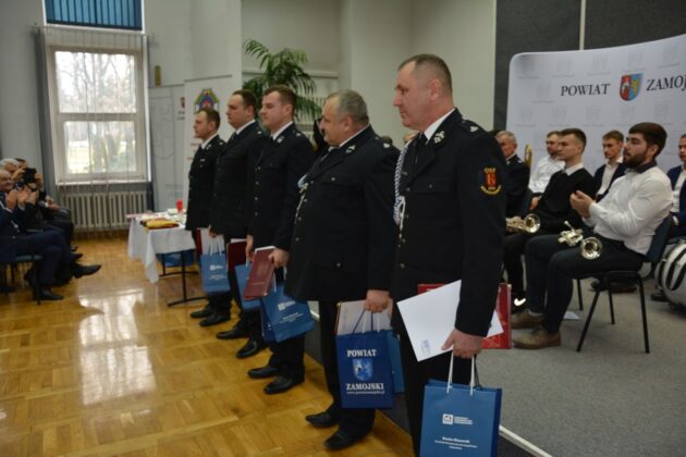 dsc 0162 1 Podziękowali za uratowanie życia mężczyzny i pomoc uchodźcom (zdjęcia)