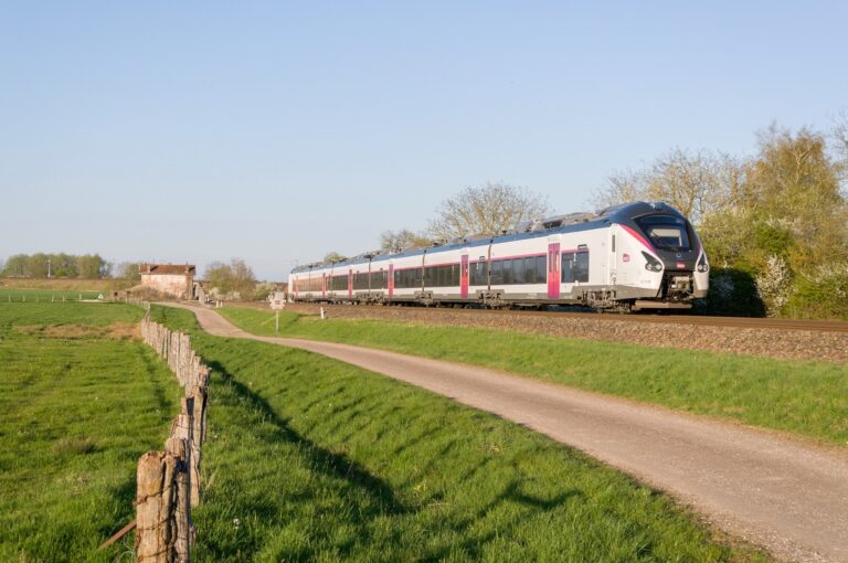 Wsiąść do pociągu…Od 1 marca br. PKP Intercity obniża ceny biletów