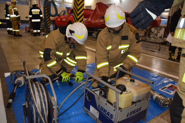 dsc 0068 Szkolenie podstawowe dla strażaków-ratowników OSP (zdjęcia)