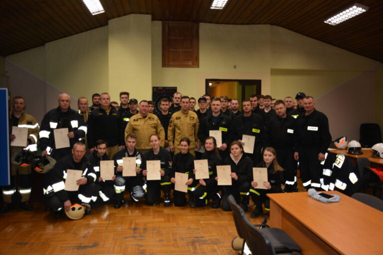 Szkolenie podstawowe dla strażaków-ratowników OSP (zdjęcia)