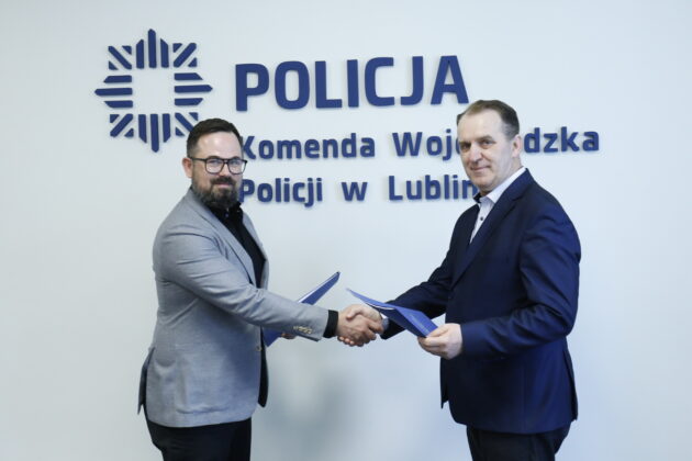 68 220571 g Nowy imponujący budynek na potrzeby Oddziału Prewencji Policji