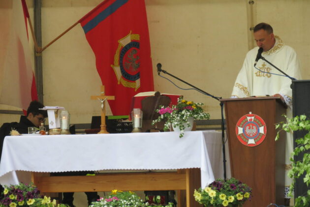 img 7394 scaled 1 Uroczyste przekazanie wozu strażackiego w Bródku (gmina Łabunie) - zobacz zdjęcia