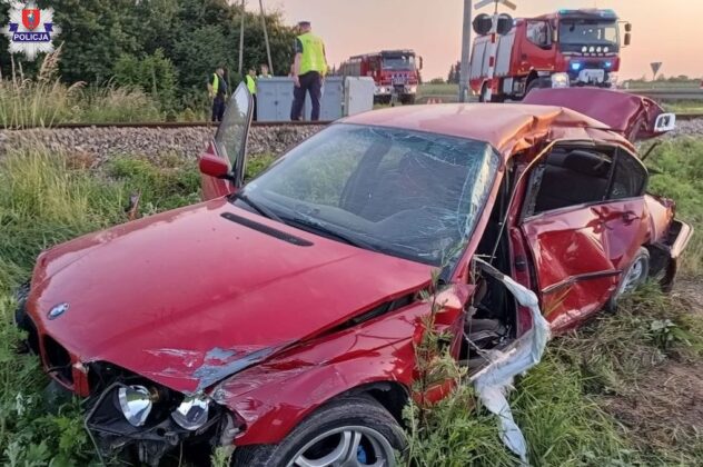 361 222758 1 Policja Zamość: wypadek na przejeździe kolejowym (zdjęcia)