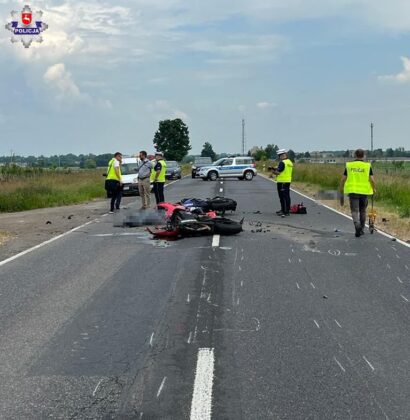 68 222283 Dwoje motocyklistów poniosło śmierć na miejscu po zderzeniu z pojazdem ciężarowym.