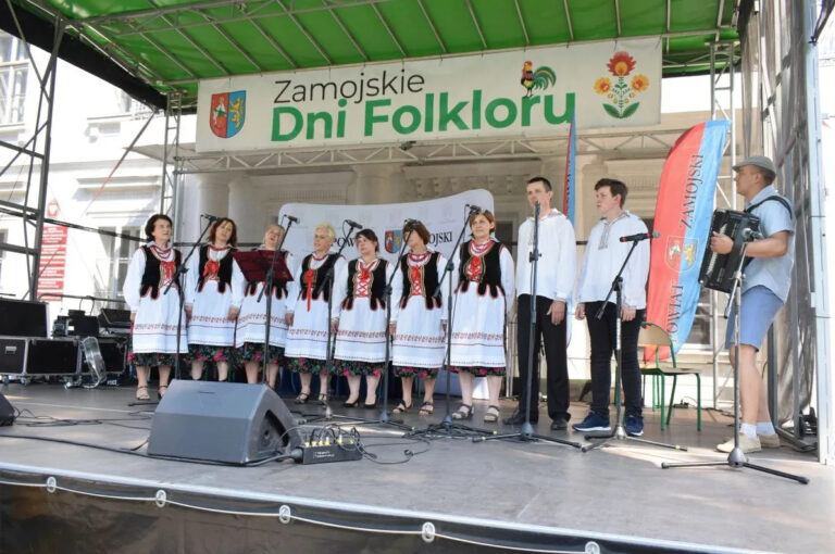 Zagrają i zaśpiewają na ludową nutę. XXIV Zamojskie Dni Folkloru