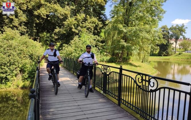 361 224847 2 Policjanci na rowerach patrolują miasto (zdjęcia)