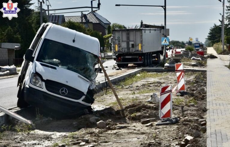 Zaśnięcie ukraińskiego kierowcy powodem groźnego wypadku busa z “tirem”