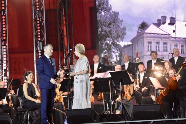 dsc 0186 Gala Finałowa z porywającym występem Voice Band & Ewelina Flinta wraz z Orkiestrą Symfoniczną im. Karola Namysłowskiego.