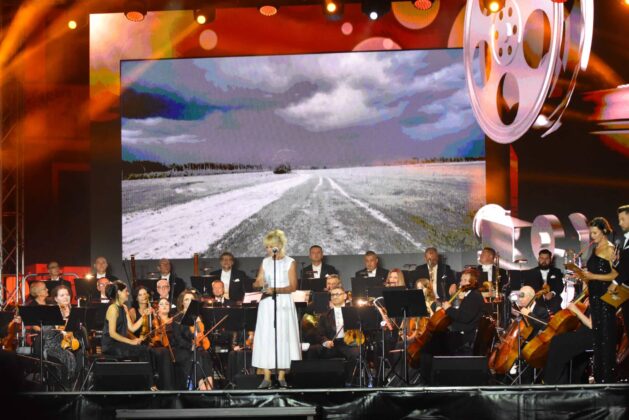 dsc 0190 Gala Finałowa z porywającym występem Voice Band & Ewelina Flinta wraz z Orkiestrą Symfoniczną im. Karola Namysłowskiego.