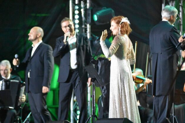 dsc 0231 Gala Finałowa z porywającym występem Voice Band & Ewelina Flinta wraz z Orkiestrą Symfoniczną im. Karola Namysłowskiego.