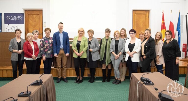 Położna przyjacielem kobiety na każdym etapie jej życia – konferencja w zamojskim ratuszu [ZDJĘCIA]