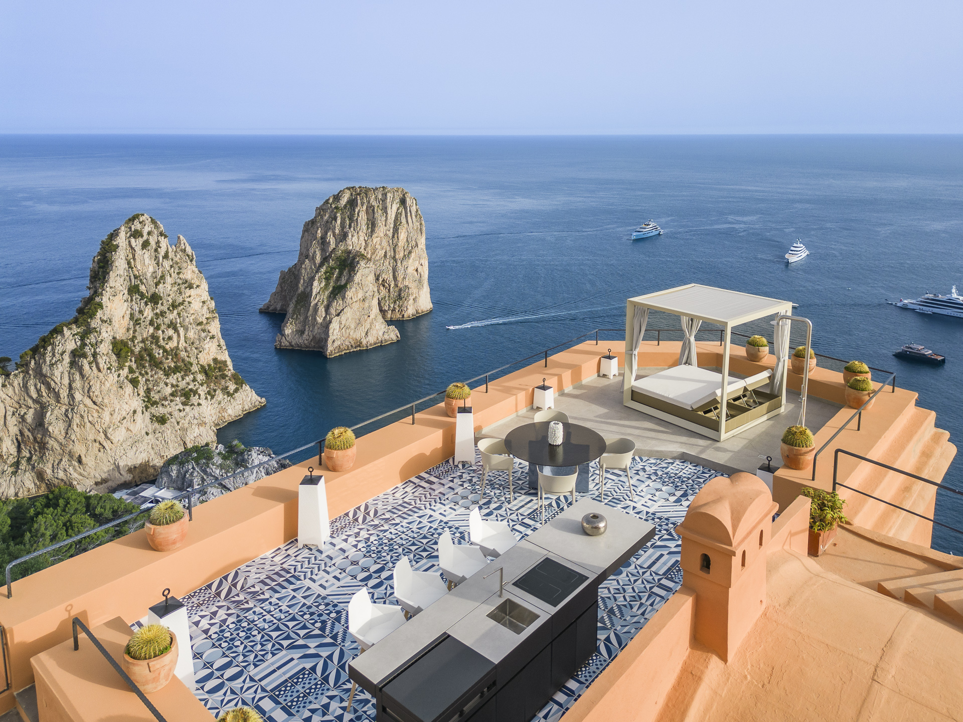 10 wysp, które zostają w pamięci na całe życie 1 capri punta tragara hotel wakacje z carter 10 wysp, które zostają w pamięci na całe życie